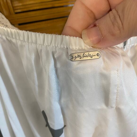 Gilly Hicks by Hollister Star Print Satin Pajama Set XS Top & Lace Romper NWT - Picture 6 of 11